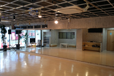 スタジオ8888瓢箪山のスタジオ紹介　待ち合いも御座います!